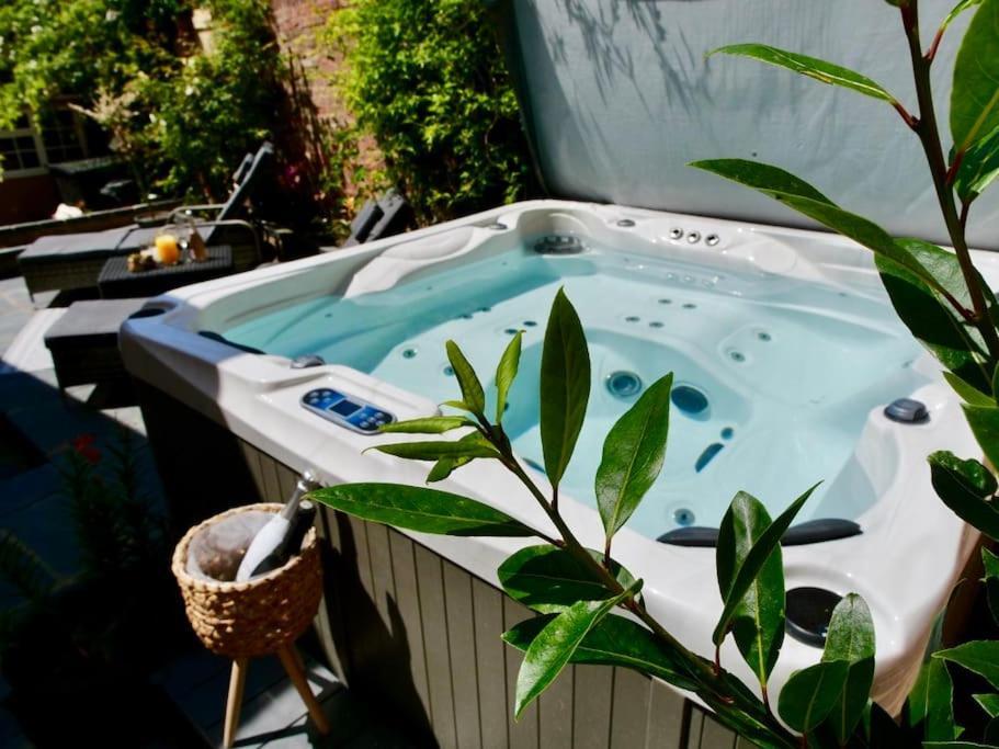 Huge Luxury 8 Bed Manor House Hot Tub Pool Table Villa แซฟฟรอนวอลเดน ภายนอก รูปภาพ